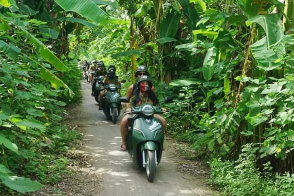 Hanoi Electric Scooter Tours - Female Riders