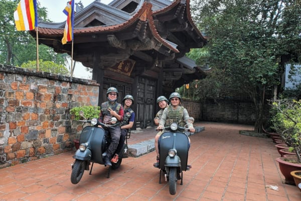 Hanoi LURURY & CLASSIC Vespa Tours -Hanoi Vespa Tours - Hanoi Vespa Exotic Food Tours - Hanoi Backstreet Tours - Hanoi Vespa Tour - Vespa Tours Hanoi - Hanoi Vintage Vespa Tours