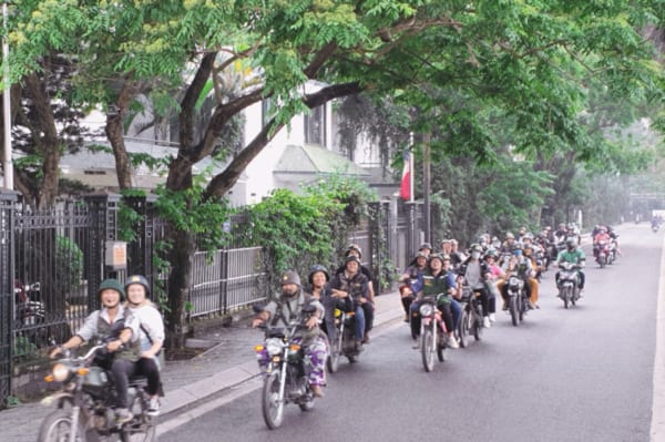 Hanoi Motorbike Tours/ Hanoi Vespa Tours/ Hanoi Scooter Tours