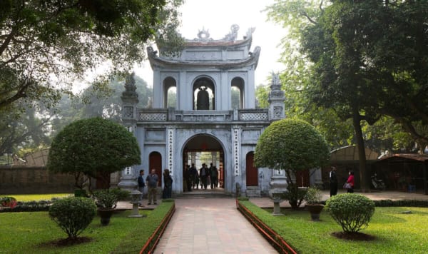 Hanoi Motorbike Food Tour- Hanoi Vespa Food Tour - Hanoi Jeep Food Tour