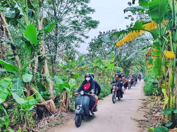 Vespa Tours Hanoi