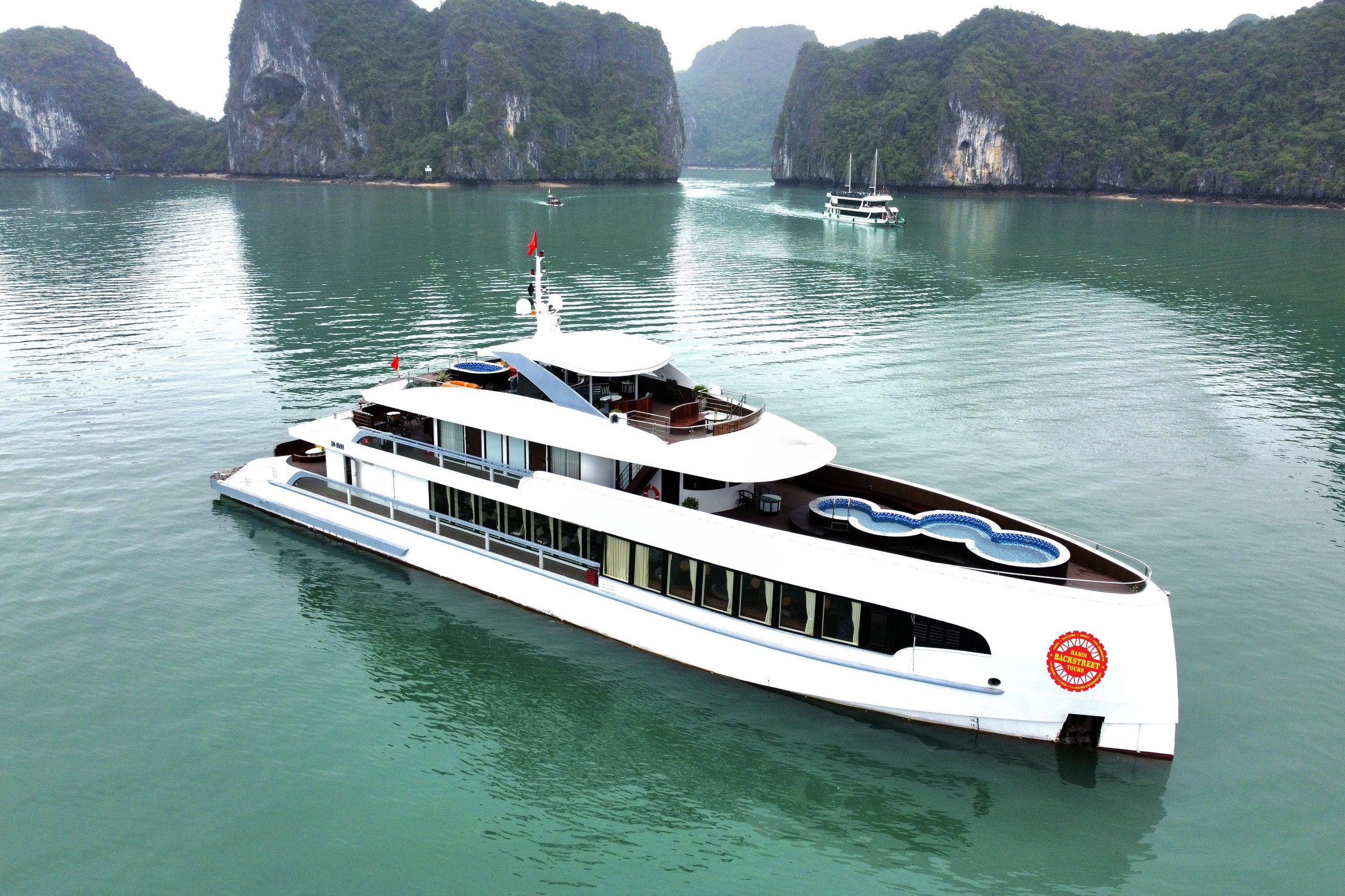 HA LONG BAY 1 DAY TOUR FROM HANOI: 6 HOUR CRUISE + KAYAKING-HBTL1