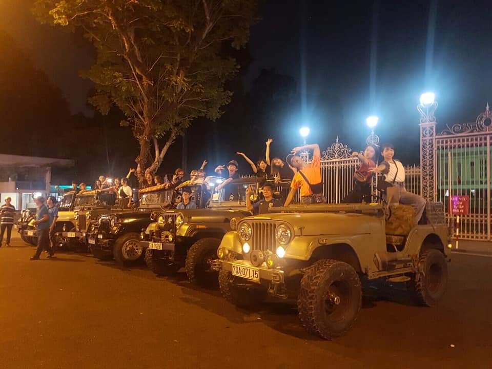 Jeep tour Saigon By night - Saigon Jeep Tour By Night 