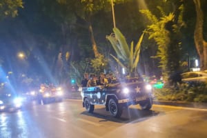 Jeep Tour Saigon by night - Saigon Streetfood Jeep Tour - Jeep Tour Saigon