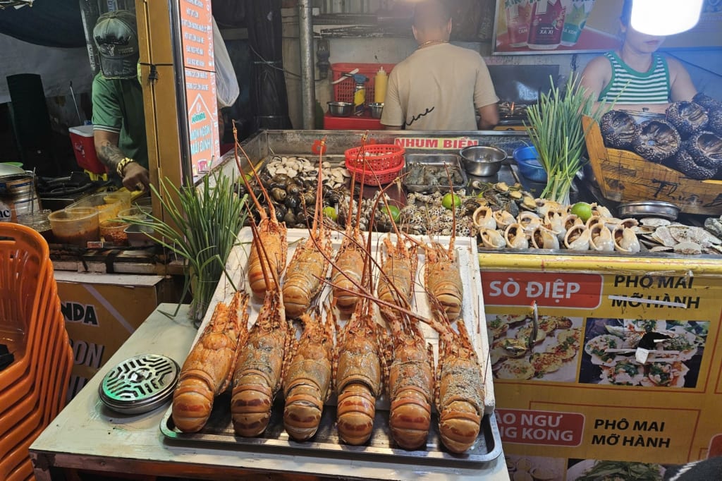 Jeep tour Saigon By night - Saigon Jeep Tour By Night 