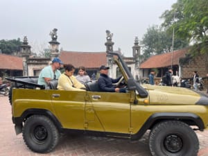 Hanoi Countryside Jeep Tour to Duong Lam Ancient Village 